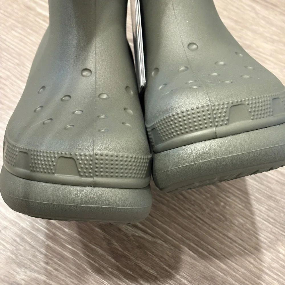 Crocs Crush Boot Dusty Olive Green Platform Waterproof Rain Boots Gorpcore 6 NEW